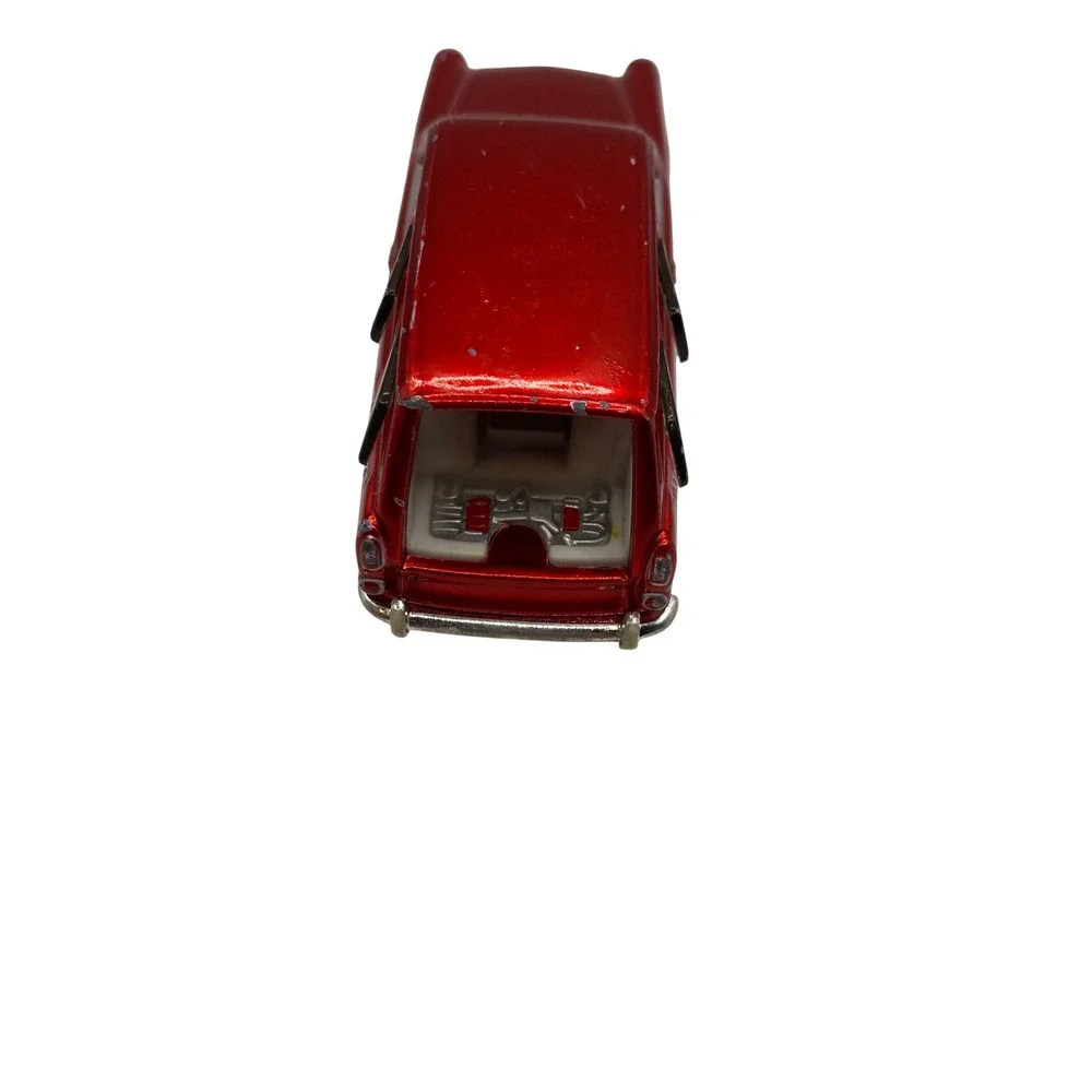 Maisto AllStars 1967 Volkswagen 1600 Squareback Metallic Red Diecast Car VW 1/64